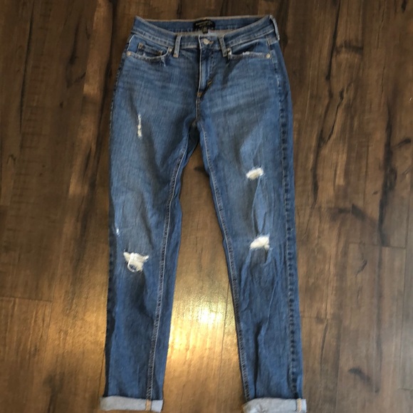 Banana Republic Low-Rise Medium Wash Destructed Girlfriend Jeans - Picture 4 of 9